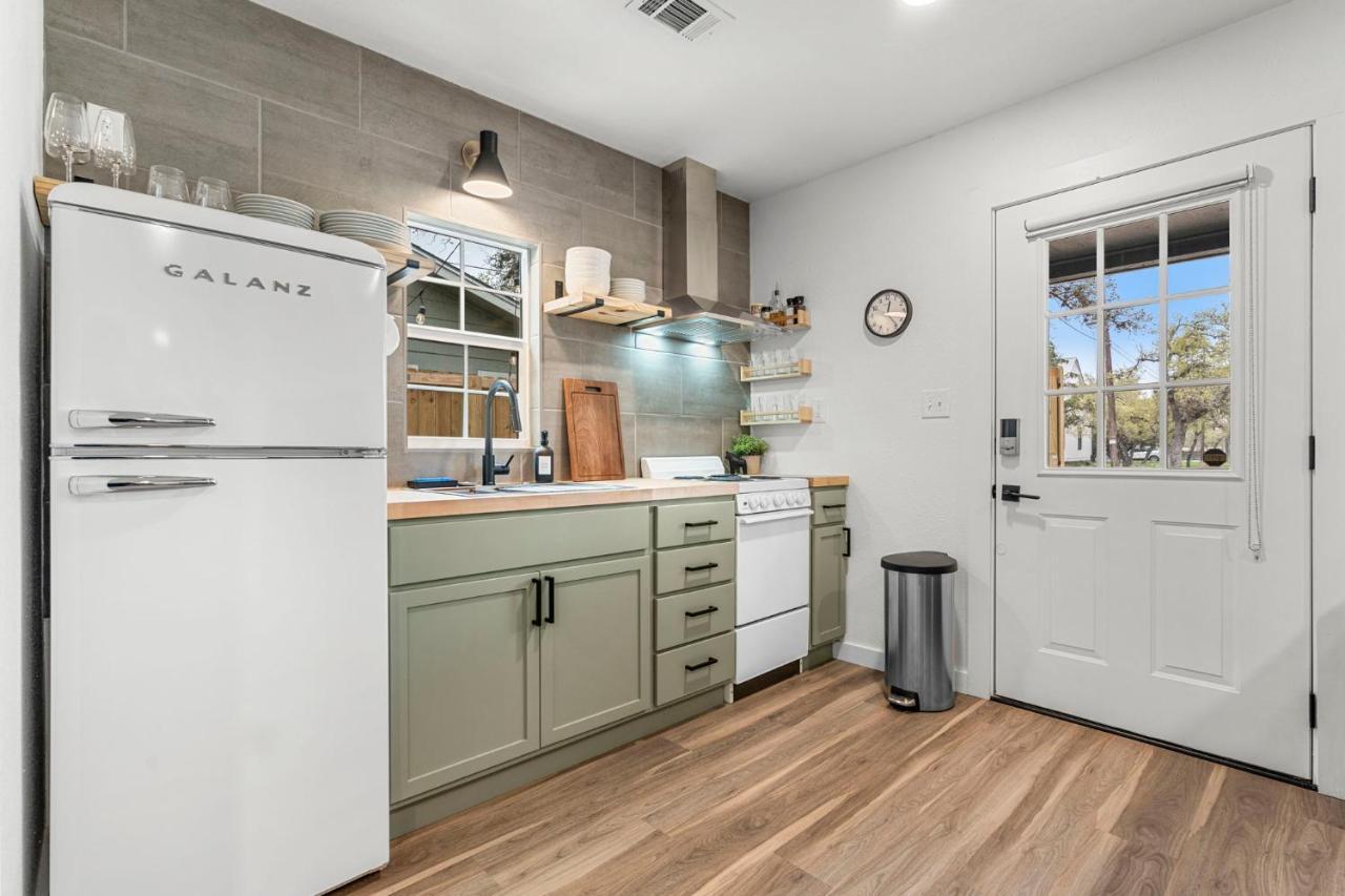 New! The Yellow Door- Downtown Wimberley W/ River Access Exterior foto