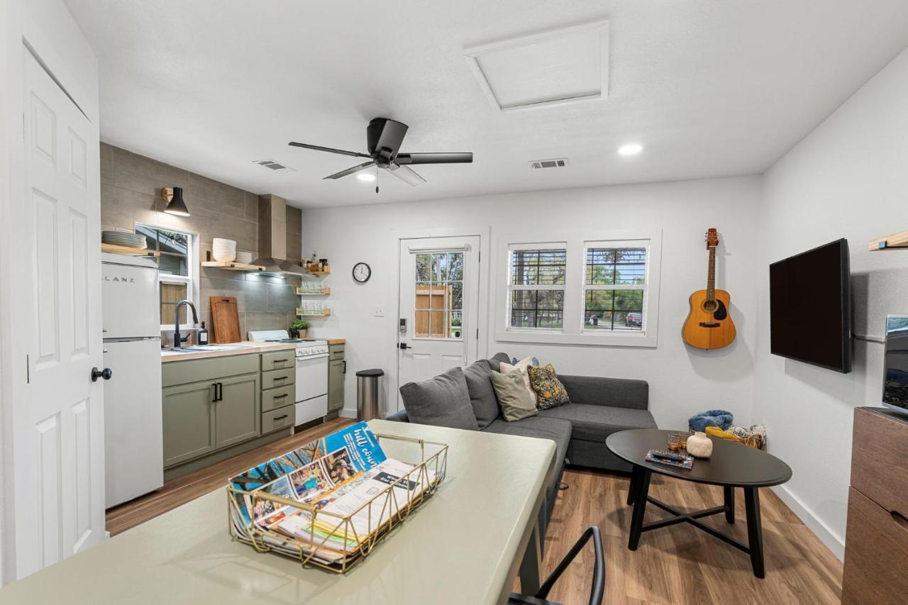 New! The Yellow Door- Downtown Wimberley W/ River Access Exterior foto